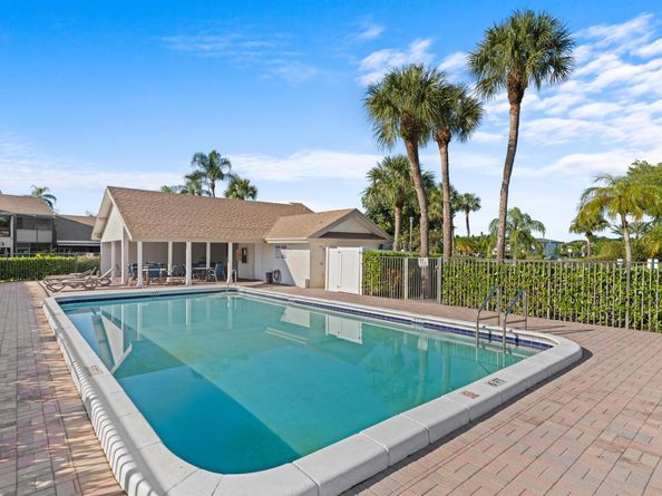 6735 Canary Palm Circle, Boca Raton FL 33433