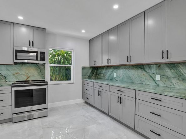 1424 Adams St, Hollywood FL 33020