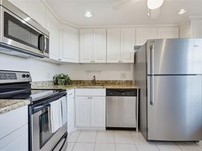 575 Oaks Ln 608, Pompano Beach FL 33069