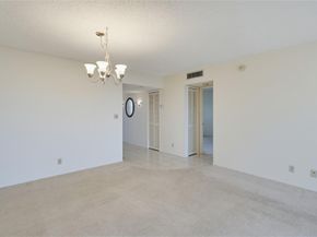 575 Oaks Ln 608, Pompano Beach FL 33069