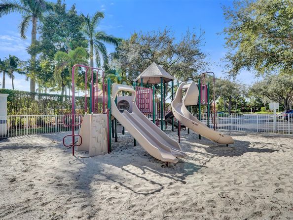 4030 Rocks Point Pl, Riviera Beach FL 33407