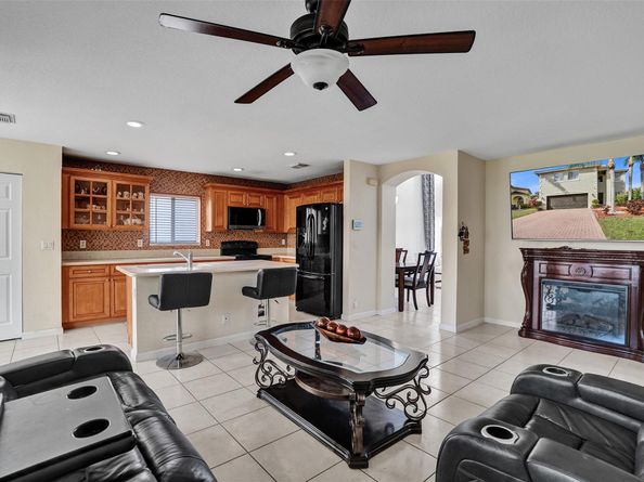 4030 Rocks Point Pl, Riviera Beach FL 33407