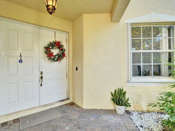 130 Canterbury Place, Royal Palm Beach FL 33414