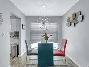 24 Golfs Edge F, West Palm Beach FL 33417