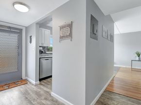 24 Golfs Edge F, West Palm Beach FL 33417