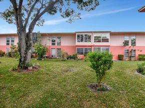 24 Golfs Edge F, West Palm Beach FL 33417