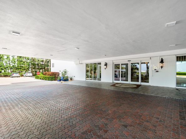 3450 S Ocean Boulevard 111, Palm Beach FL 33480