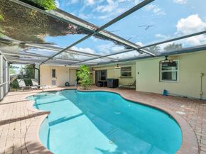 9611 NW 3rd St, Pembroke Pines FL 33024