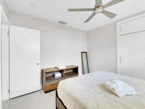 9611 NW 3rd St, Pembroke Pines FL 33024