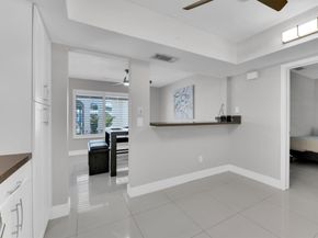 9611 NW 3rd St, Pembroke Pines FL 33024