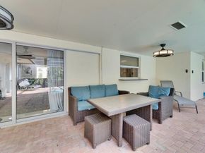 9611 NW 3rd St, Pembroke Pines FL 33024