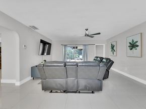 9611 NW 3rd St, Pembroke Pines FL 33024