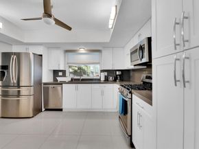 9611 NW 3rd St, Pembroke Pines FL 33024