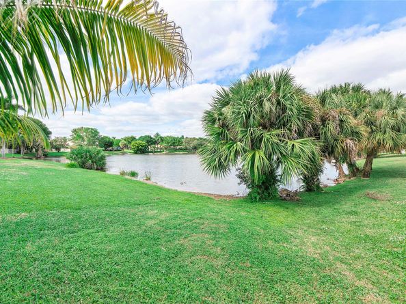 3527 Chesapeake Cir, Boynton Beach FL 33436