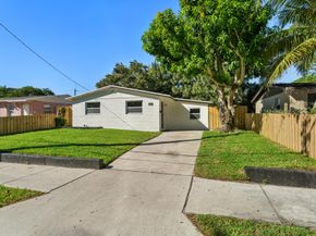 4903 Pinewood Avenue, West Palm Beach FL 33407