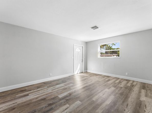 4903 Pinewood Avenue, West Palm Beach FL 33407