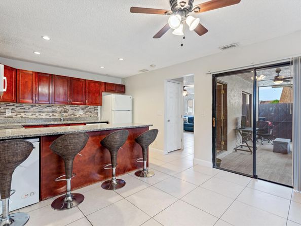 219 San Remo Blvd 219, North Lauderdale FL 33068