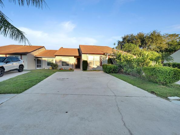 214 Palmetto Court, Jupiter FL 33458