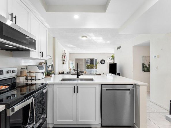 5701 NW 2nd Avenue 105, Boca Raton FL 33487