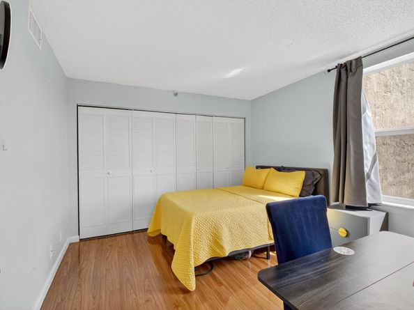 5260 NW 2nd Ave 402, Boca Raton FL 33487