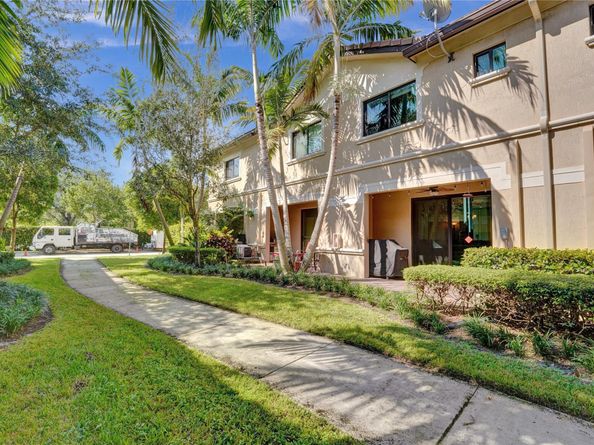 4228 N Dixie Hwy 106, Oakland Park FL 33334