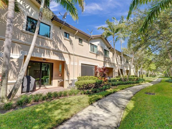 4228 N Dixie Hwy 106, Oakland Park FL 33334