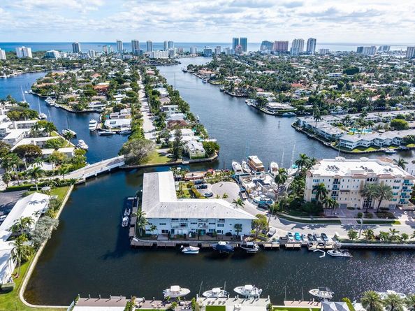 535 Hendricks Isle 104, Fort Lauderdale FL 33301