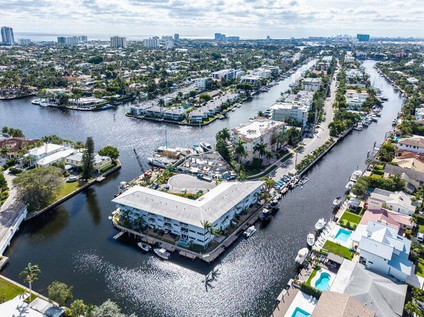 535 Hendricks Isle 104, Fort Lauderdale FL 33301