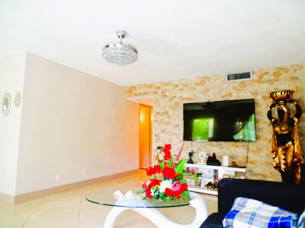 3100 Springdale Boulevard 310, Palm Springs FL 33461