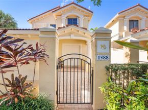 1588 Passion Vine Cir 1588, Weston FL 33326