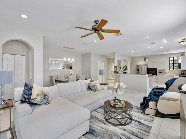 1588 Passion Vine Cir 1588, Weston FL 33326