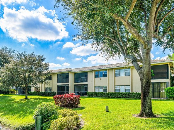 24 Stratford Drive E D, Boynton Beach FL 33436