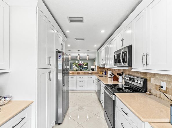 24 Stratford Drive E D, Boynton Beach FL 33436