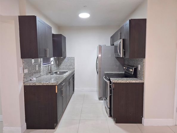 18422 NW 42nd Ct, Miami Gardens FL 33055