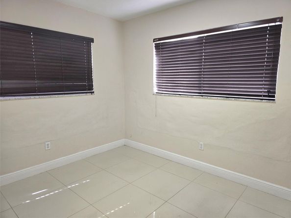 18422 NW 42nd Ct, Miami Gardens FL 33055