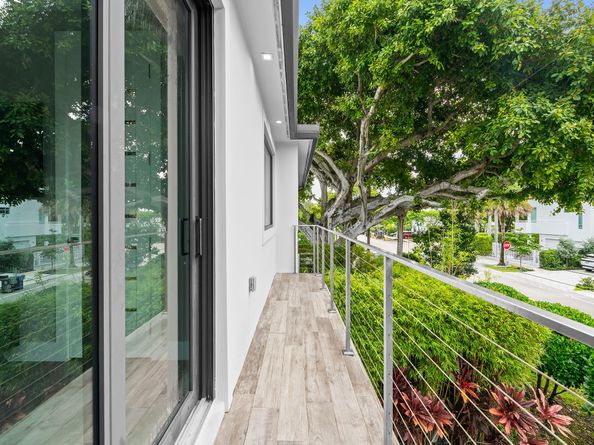 1415 NE 6TH St, Fort Lauderdale FL 33304