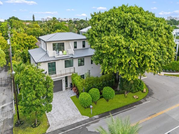 1415 NE 6TH St, Fort Lauderdale FL 33304