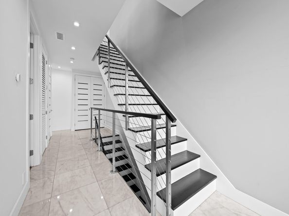 1415 NE 6TH St, Fort Lauderdale FL 33304