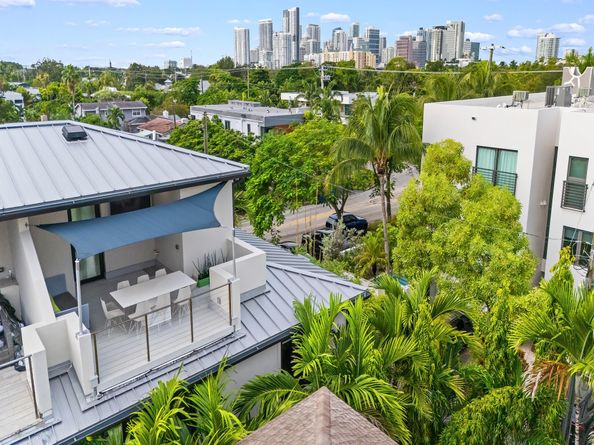 1415 NE 6TH St, Fort Lauderdale FL 33304