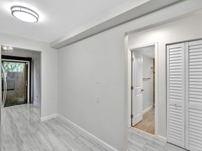 4182 S Pine Island Rd, Davie FL 33328