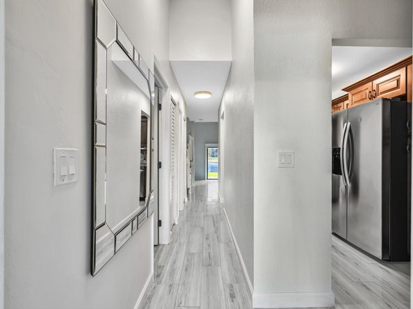 4182 S Pine Island Rd, Davie FL 33328