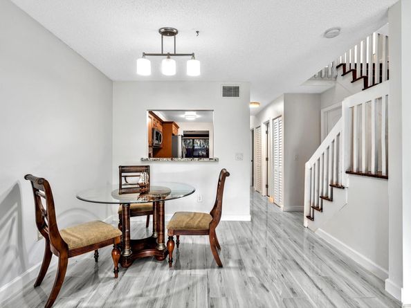 4182 S Pine Island Rd, Davie FL 33328