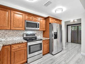 4182 S Pine Island Rd, Davie FL 33328