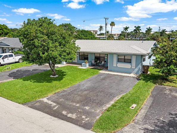 216-218 NE 9th Ave, Deerfield Beach FL 33441