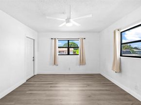 216-218 NE 9th Ave, Deerfield Beach FL 33441