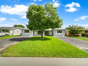 216-218 NE 9th Ave, Deerfield Beach FL 33441