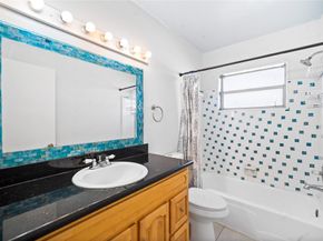 216-218 NE 9th Ave, Deerfield Beach FL 33441