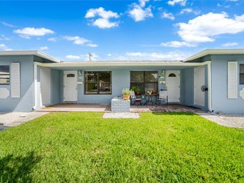 216-218 NE 9th Ave