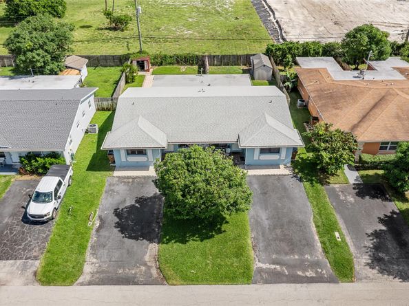 216-218 NE 9th Ave, Deerfield Beach FL 33441