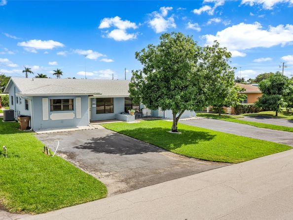 216-218 NE 9th Ave, Deerfield Beach FL 33441